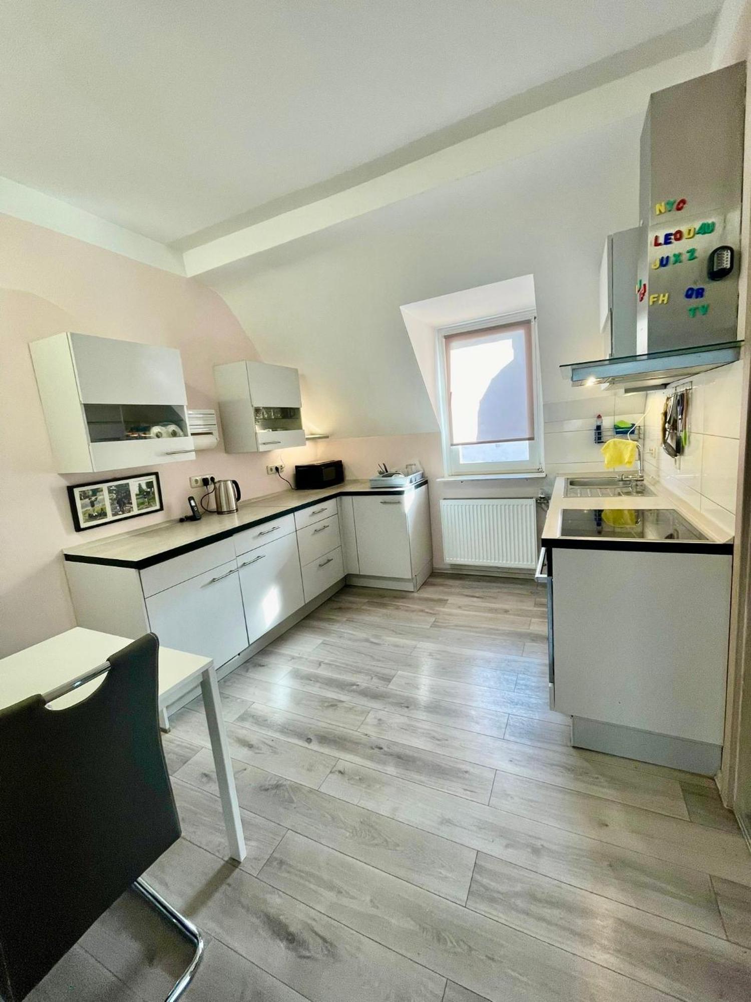 Leo Apartment Zentrum 루셀스하임 외부 사진